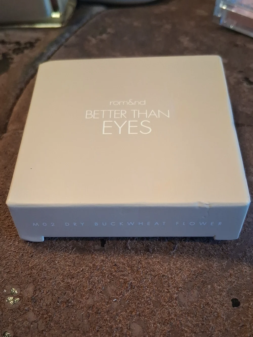 Better Than Eyes Eyeshadow Palette - Dry Buckwheat Flower (M02) - Cream